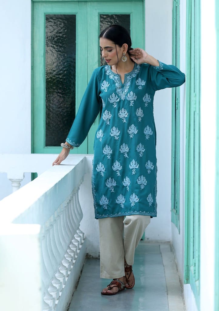 HOC Crafts Aari Embroidered Cotton Solid Women's Long Kurta - Green