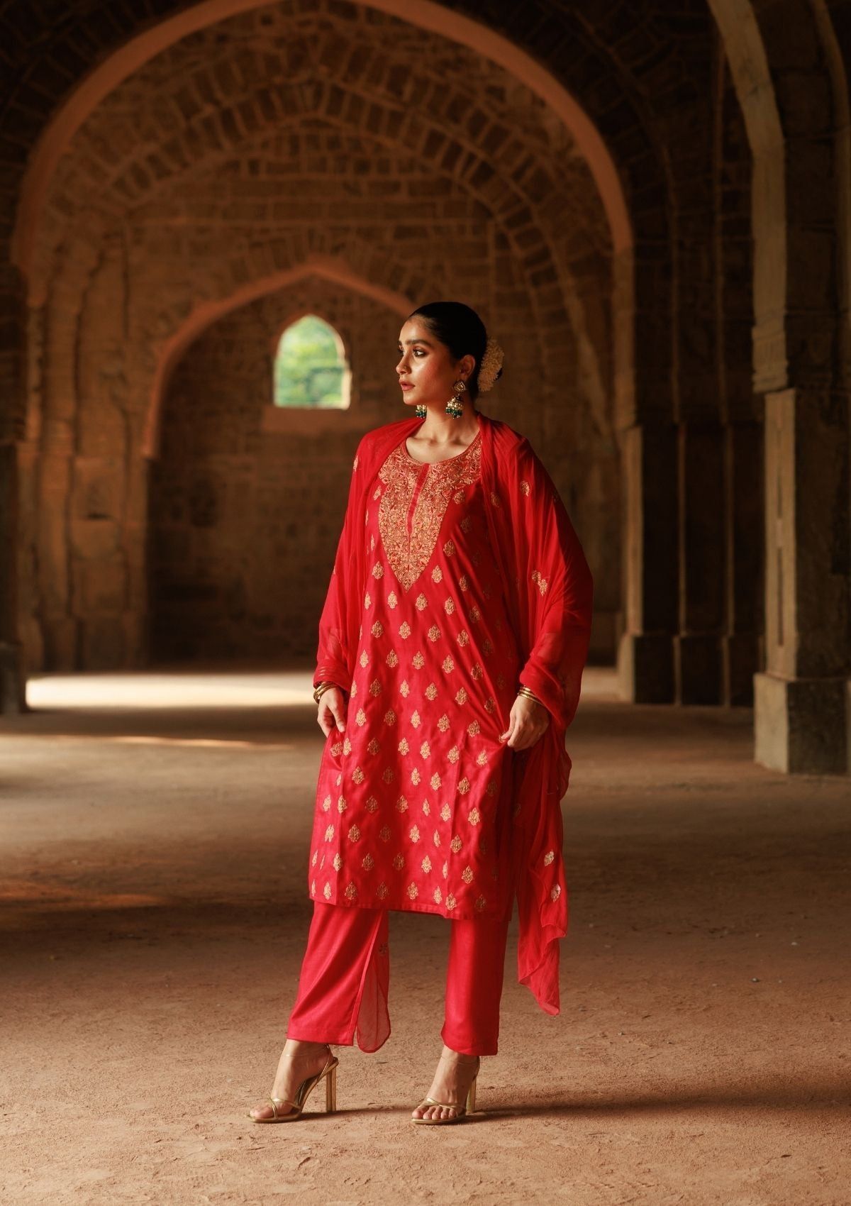 HOC Crafts Cotton Aari Embroidered Solid Women's 3 PC Long Kurta Set - Red