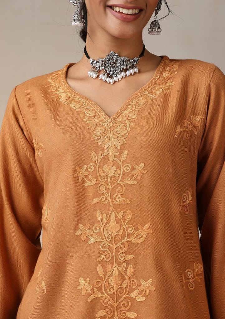 HOC Crafts Aari Embroidered Woollen Solid Women's Short Kurta - Rust