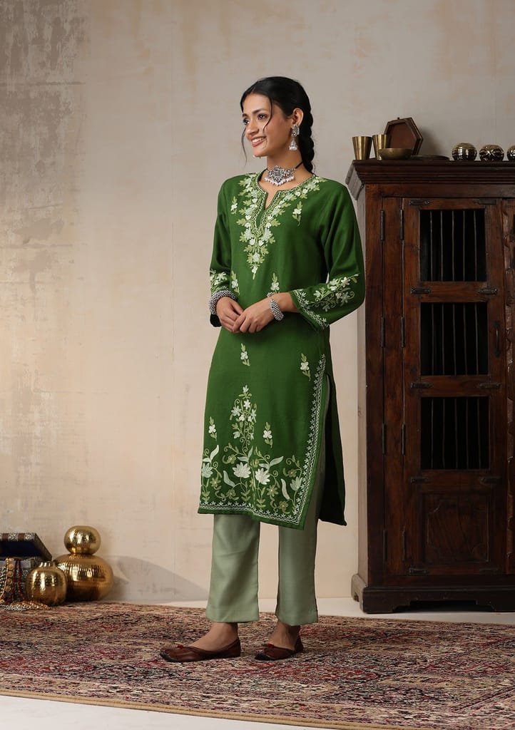 HOC Crafts Aari Embroidered Woollen Solid Women's Long Kurta -Green
