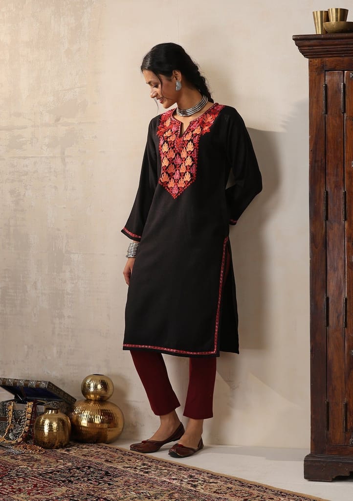HOC Crafts Aari Embroidered Woollen Solid Women's Long Kurta - Black