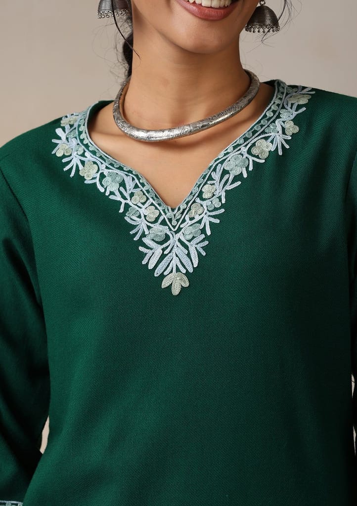 HOC Crafts Aari Embroidered Woollen Solid Women's Long Kurta - Green