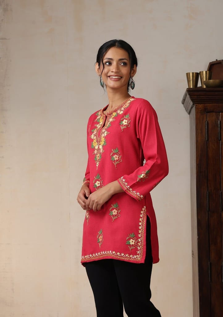 HOC Crafts Aari Embroidered Woollen Solid Women's Short Kurta - Pink