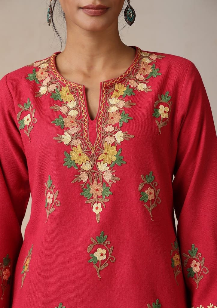 HOC Crafts Aari Embroidered Woollen Solid Women's Short Kurta - Pink