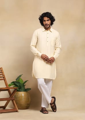 HOC Crafts Handloom Solid Men's Short Kurta - Cream