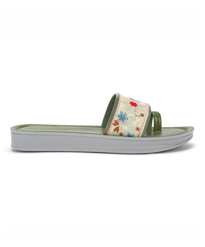 Luxurious Women Paragon K7012L Stylish Lightweight Comfortable Casual Sliders for Women 2025 at 