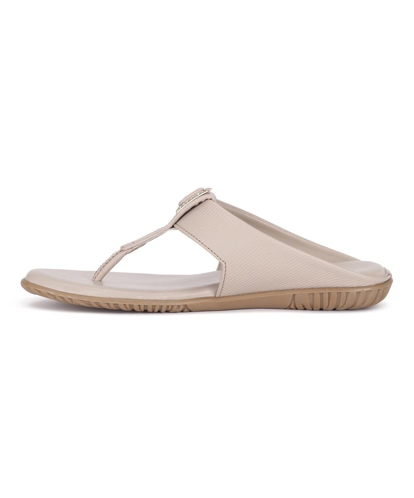 Top Women Paragon Stylish, Lightweight Dailywear Casual Sandals for Women 2025 at ShopCircuit | 