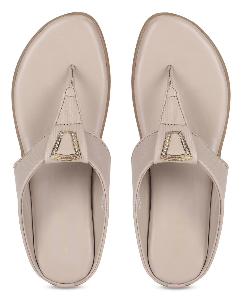 Top Women Paragon Stylish, Lightweight Dailywear Casual Sandals for Women 2025 at ShopCircuit | 