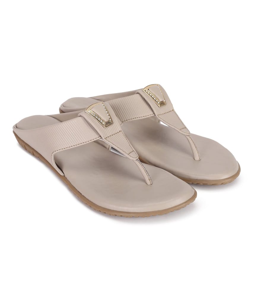 Top Women Paragon Stylish, Lightweight Dailywear Casual Sandals for Women 2025 at ShopCircuit | 