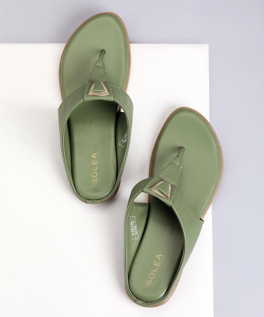 Sophisticated Women Paragon Stylish, Lightweight Dailywear Casual Sandals for Women 2025 at Shop