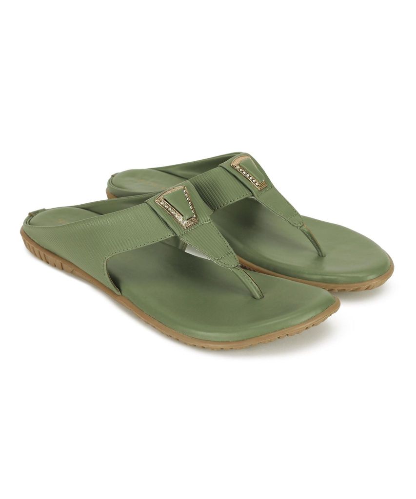Sophisticated Women Paragon Stylish, Lightweight Dailywear Casual Sandals for Women 2025 at Shop