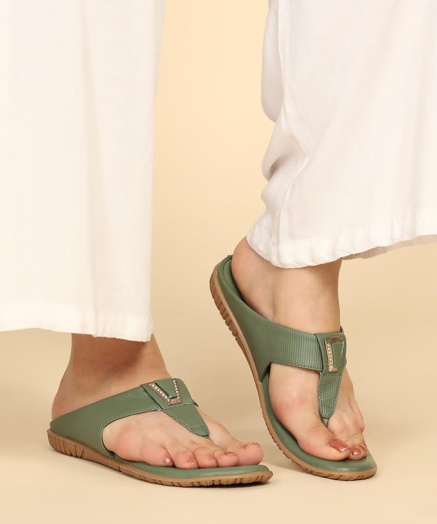 Sophisticated Women Paragon Stylish, Lightweight Dailywear Casual Sandals for Women 2025 at Shop