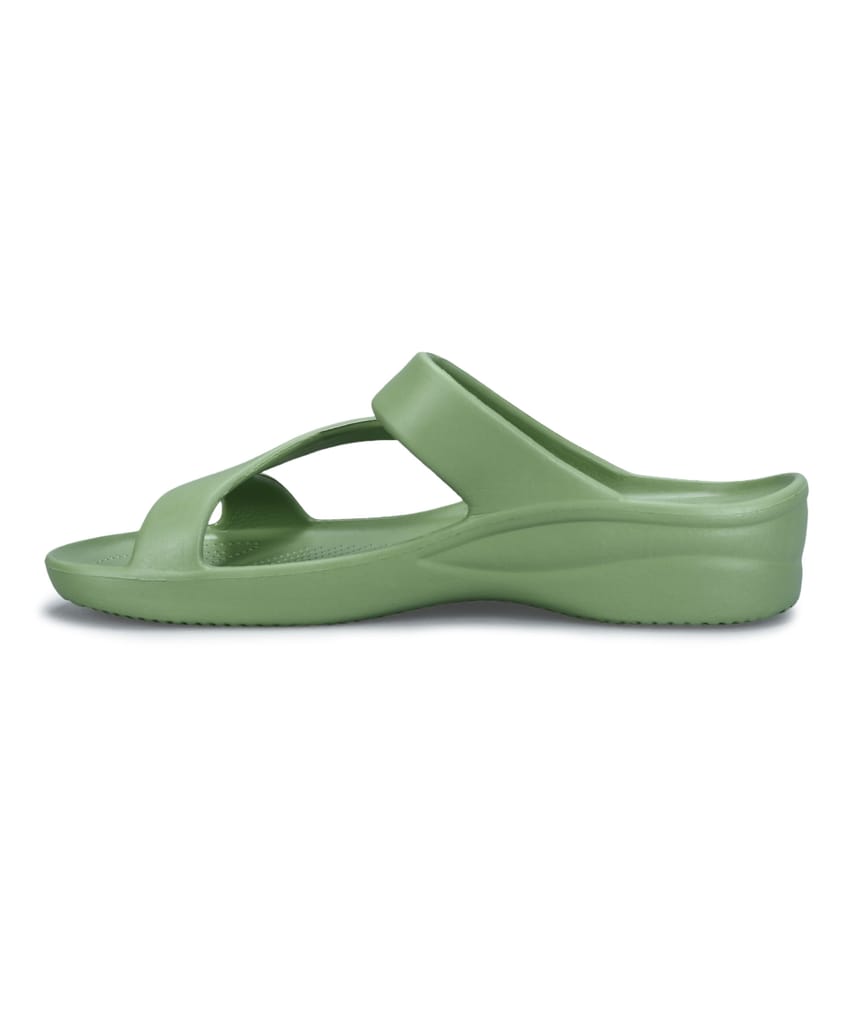 Chic Women Paragon Women's Lightweight, Washable and Durable Green Slippers for Everyday Use 202