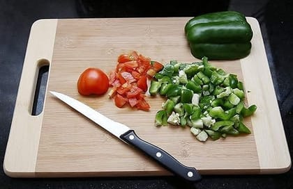 Natural Wood Chopping and Cutting Board, 20 x 30 cm