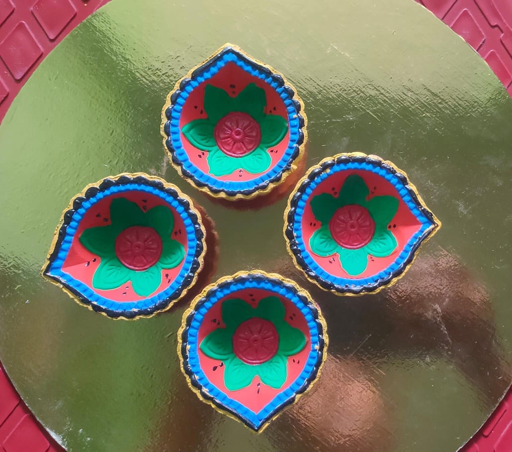Handmade and Handpainted Traditional Indian Diya Oil Lamp (Set of 4)