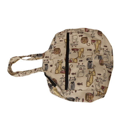 Cat-themed tote bag with cute and colorful cartoon cats Cat-themed tote bag with cute and colorful cartoon cats