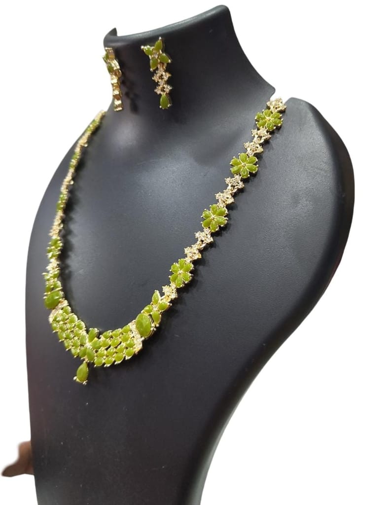 "Stunning Green Stone Necklace and Earring Set with Gold Plated Alloy"