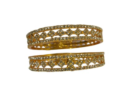 Indian Traditional Gold Plated Wedding Bangles Set of 2 Size 2.6 Indian Traditional Gold Plated Wedding Bangles Set of 2 Size 2.6