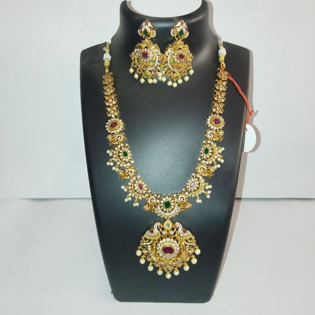 Stunning Antique Gold Necklace Set with Peacock Pendant and Pearl Accents"