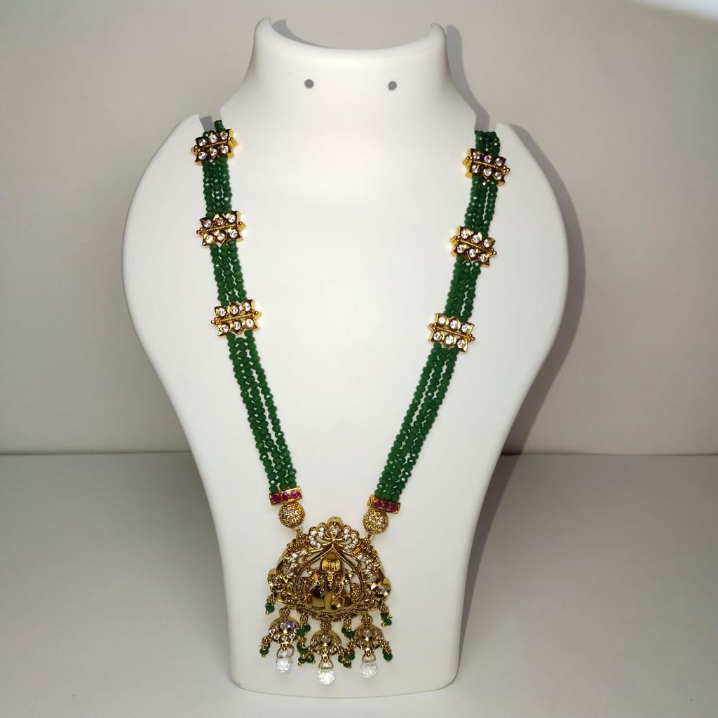 Green Beads Necklace with Golden Pendant