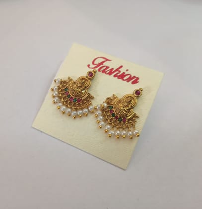 14k Gold Plated Traditional Indian Jhumka Earrings with Pearls for Women 14k Gold Plated Traditional Indian Jhumka Earrings with Pearls for Women