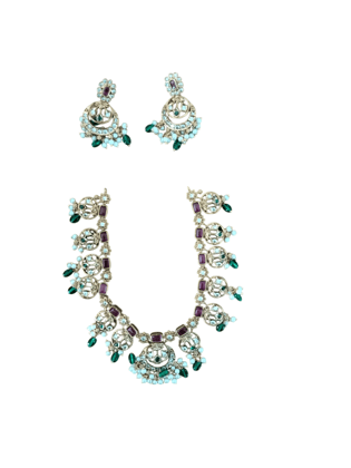 Exquisite Gold-Plated Kundan and Pearl Necklace Set with Green Stones Exquisite Gold-Plated Kundan and Pearl Necklace Set with Green Stones