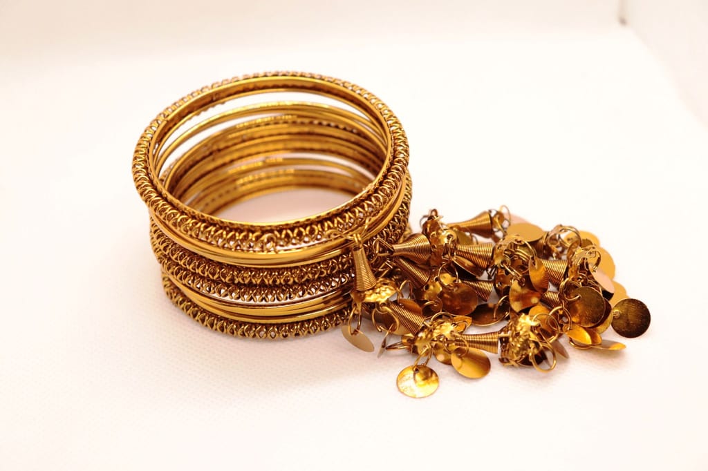 Gold Plated Traditional Indian Wedding Bangles Set for Women - Bangles & Bracelets | Buy online on ZillyBuy