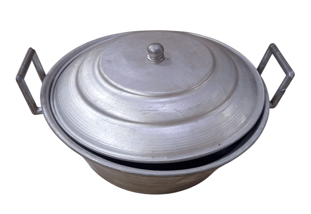 Vintage Aluminum Pot with Lid - Cookware | Buy online on ZillyBuy