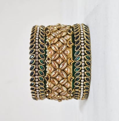 Designer Bangle Set with Kundan and Pearl in Gold Plating for Women