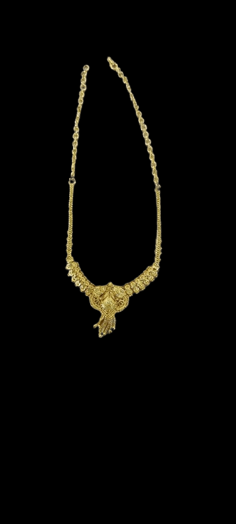 Delicate Gold Necklace with Floral Pendant