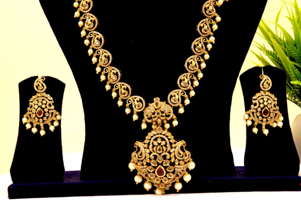 Victoria Bridal Gold Plated Antique Necklace Set With Earrings For Women
