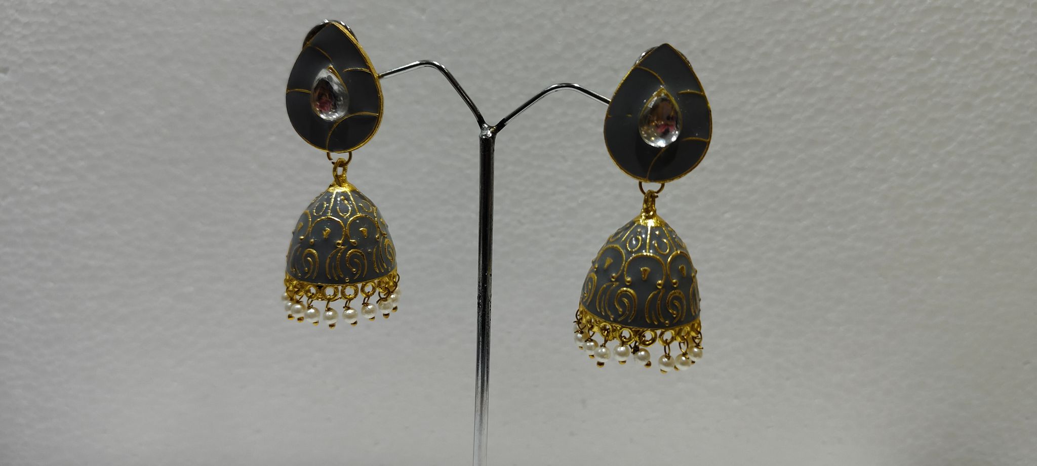 Gold Plated Kundan Pearl Jhumki Earrings