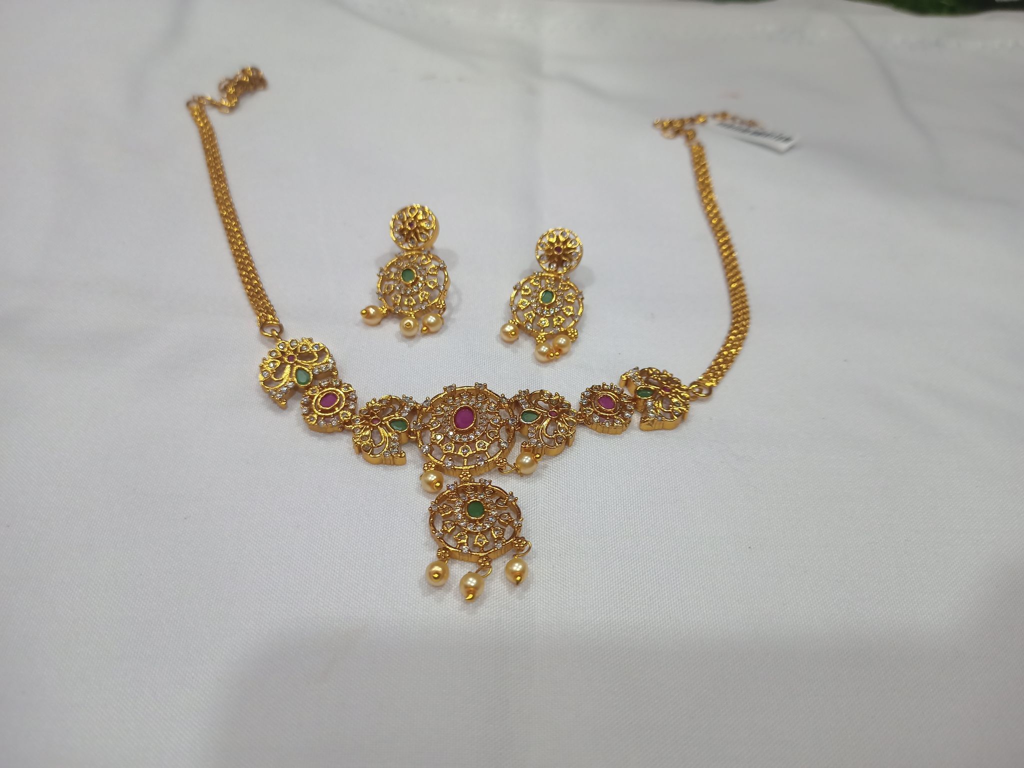Stunning Antique Gold Necklace Set with Green and Pink Stones