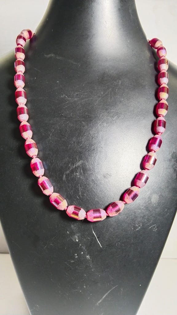 Fuchsia pink glass bead necklace