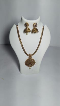 Gold-plated Kundan and Pearl Necklace Set with Earrings