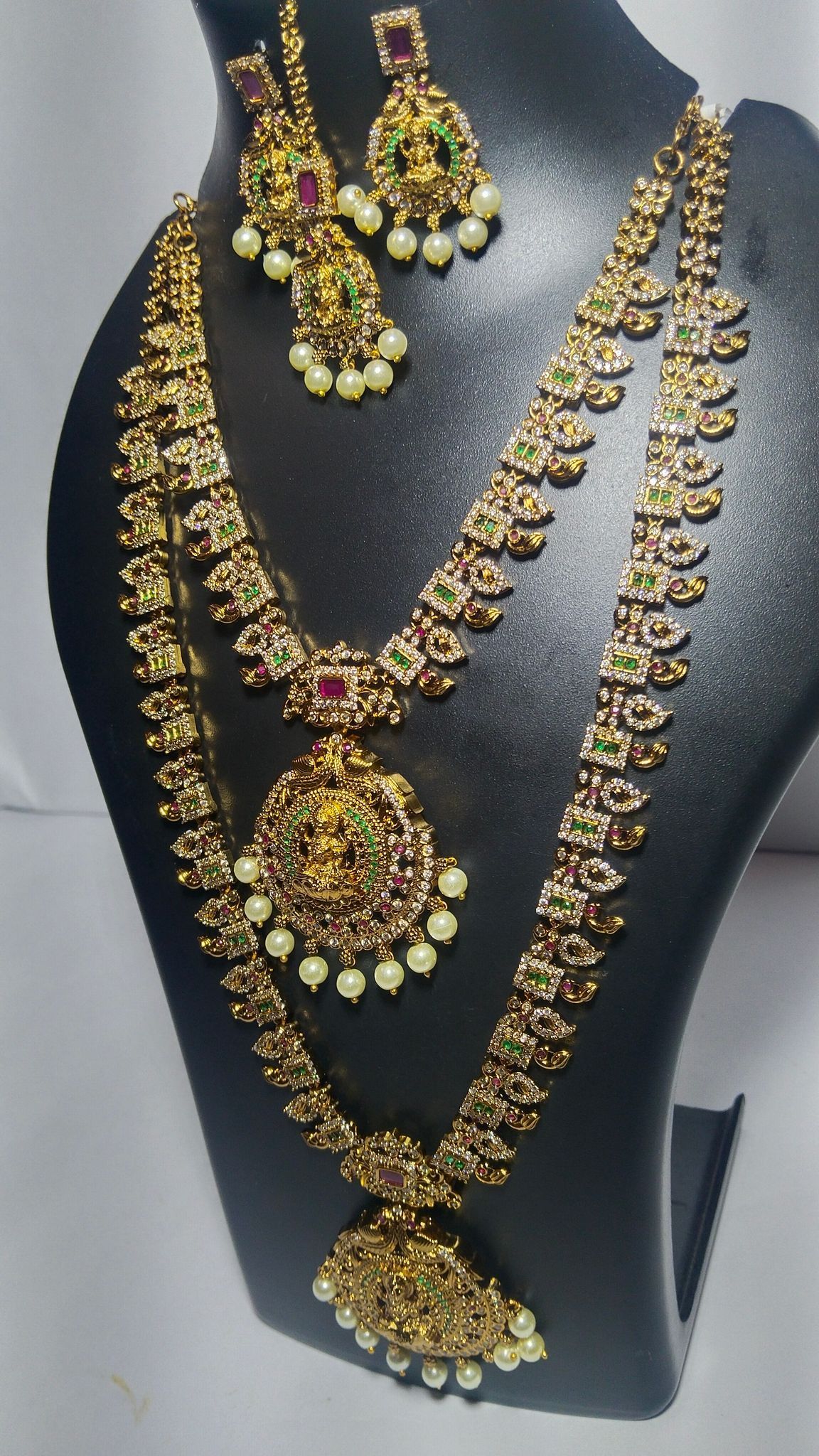 "Stunning Lakshmi Temple Jewellery Set with Ruby and Emerald Stones"