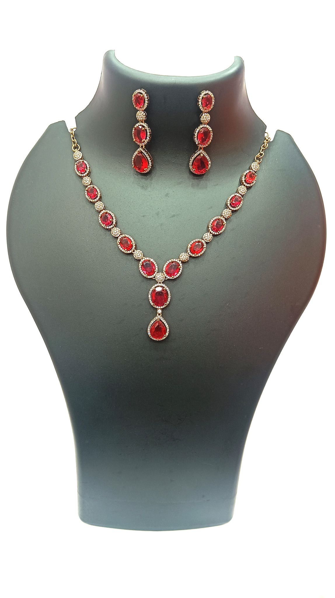 Ruby and Diamond Necklace Set in Gold Model