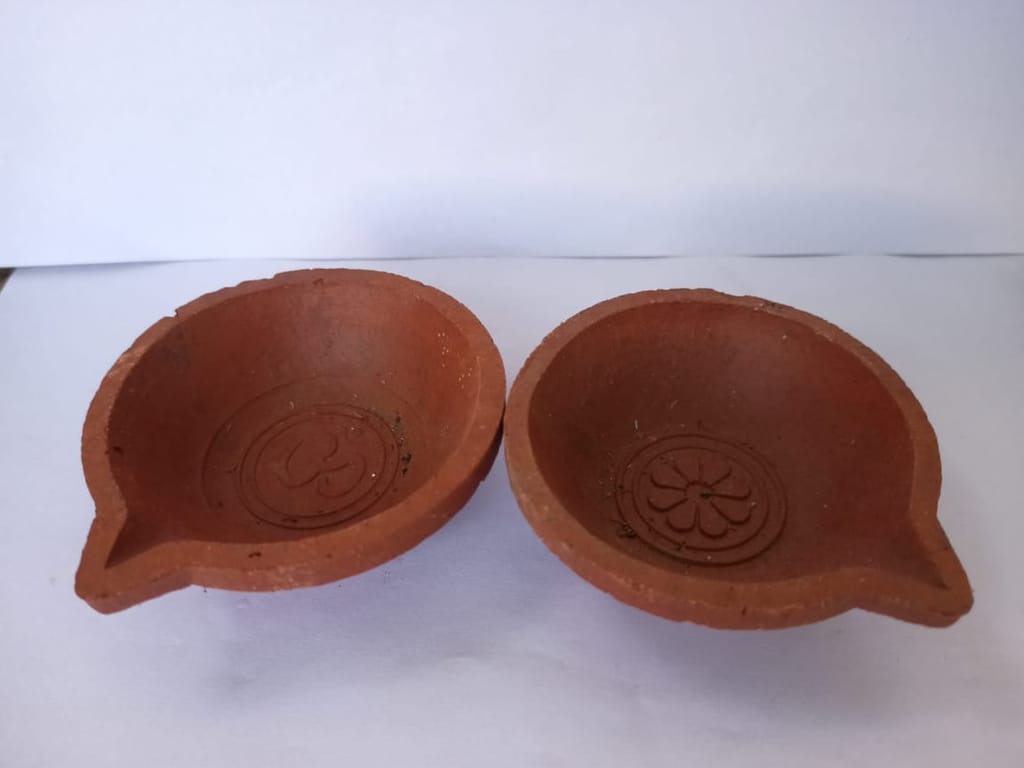 Handmade Clay Diya Oil Lamp for Diwali Decoration and Puja - Pooja Needs | Buy online on ZillyBuy
