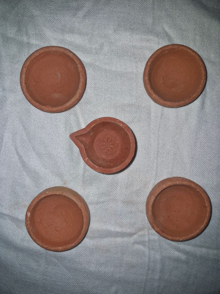 Handmade Clay Diya Oil Lamp for Diwali Decoration - Set of 5 - Pooja Needs | Buy online on ZillyBuy