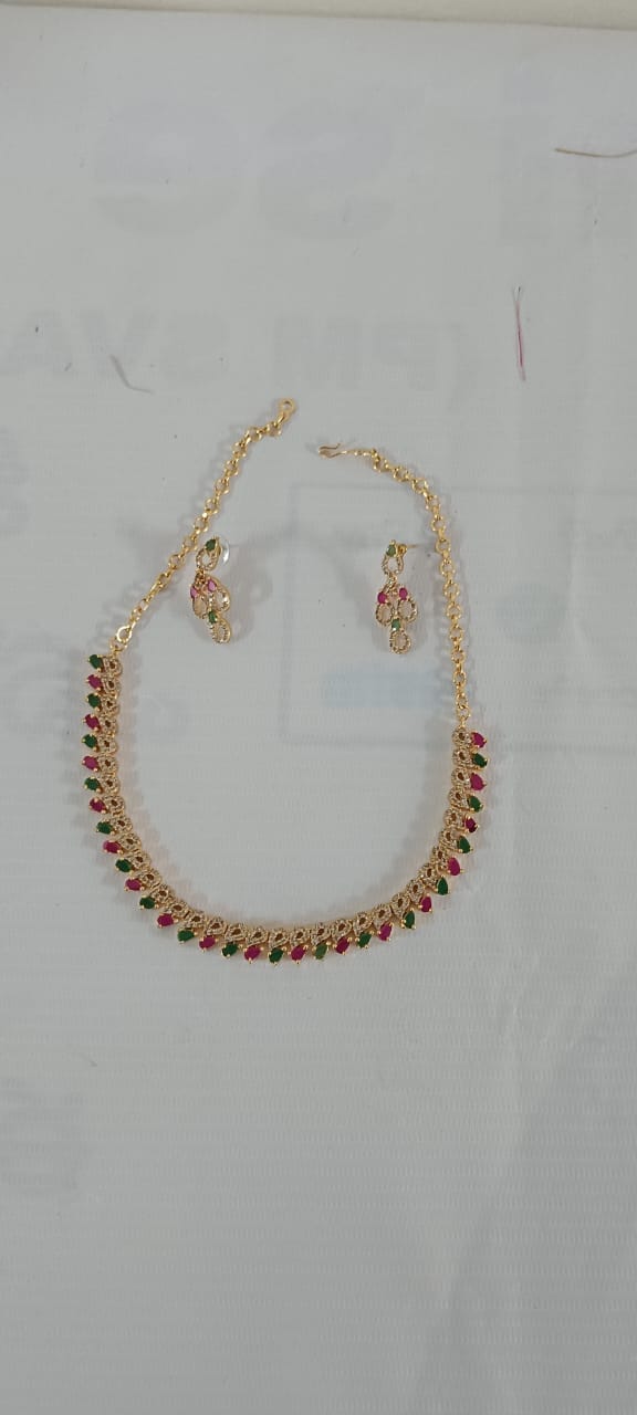 Stunning Gold-Plated Necklace Set with Green and Pink Stones