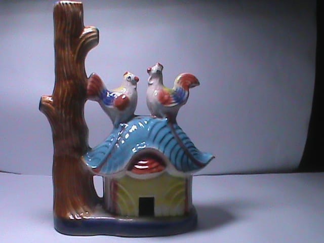 Peengan Vintage Hand-Painted Ceramic Rooster and Hen Figurine