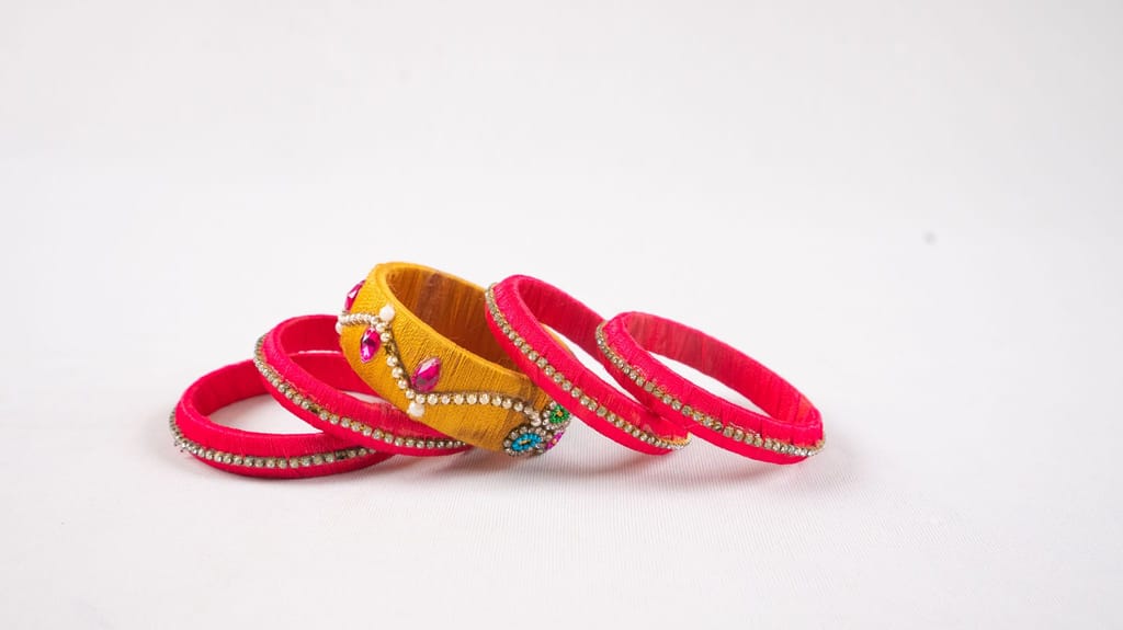 THREAD BANGLES SET - Bangles & Bracelets | Buy online on ZillyBuy