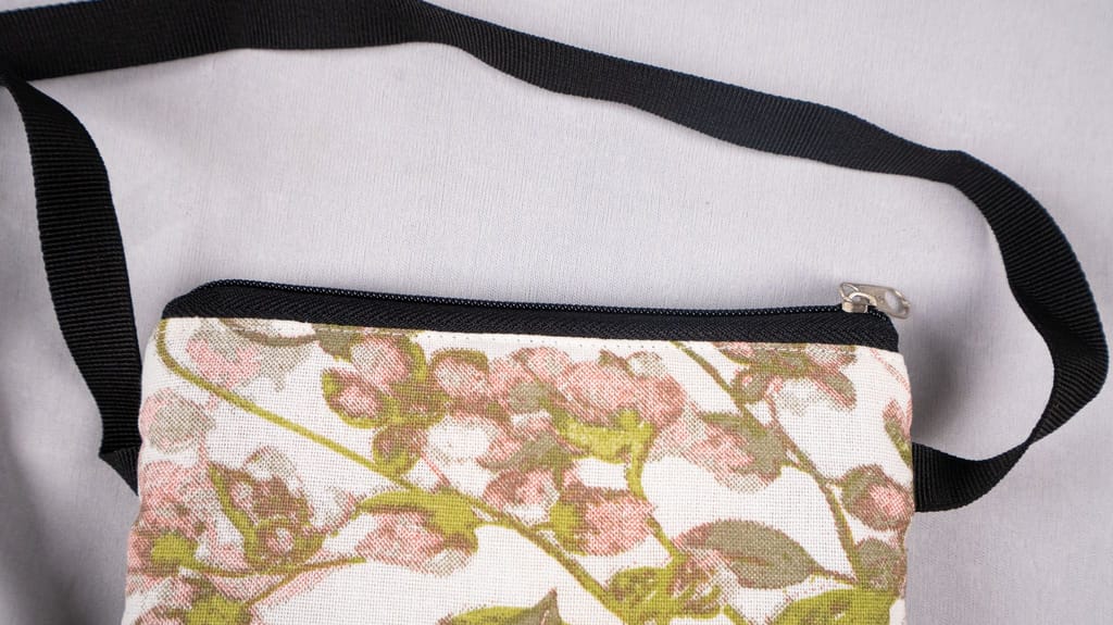 LADIES MOBILE SLING BAGS POUCH IN CLOTH FOR WOMEN/GIRLS