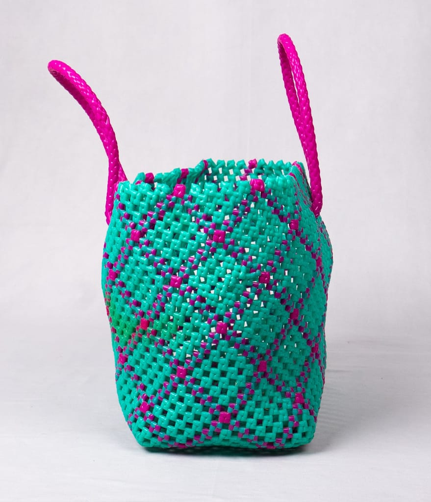 HAND MADE PLASTIC WIRE BAG