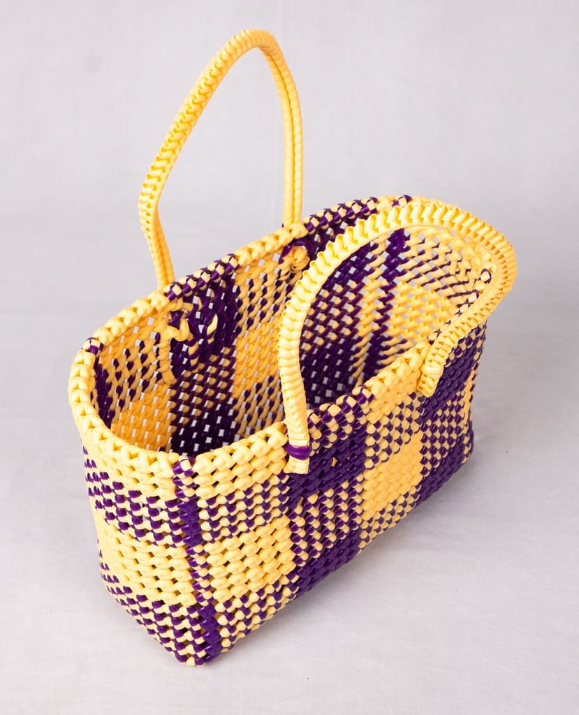 HAND MADE PLASTIC WIRE BAG