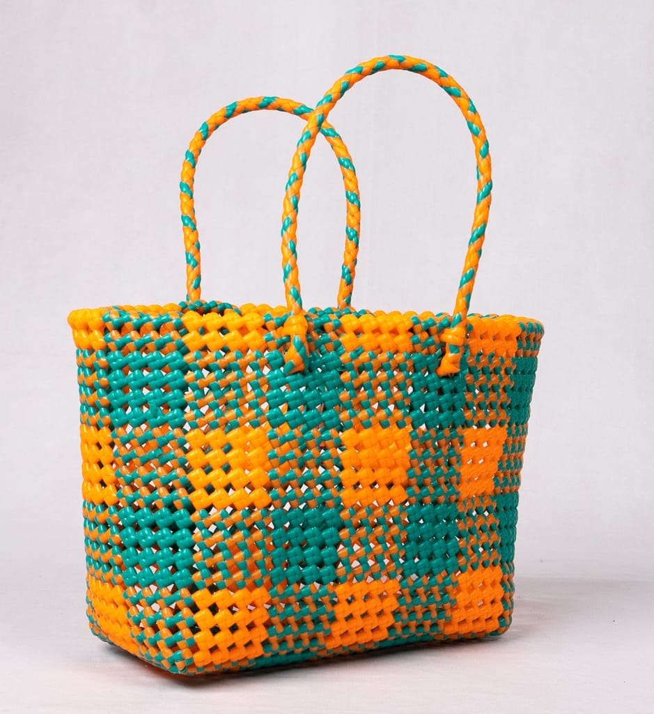 HAND MADE PLASTIC WIRE BAG
