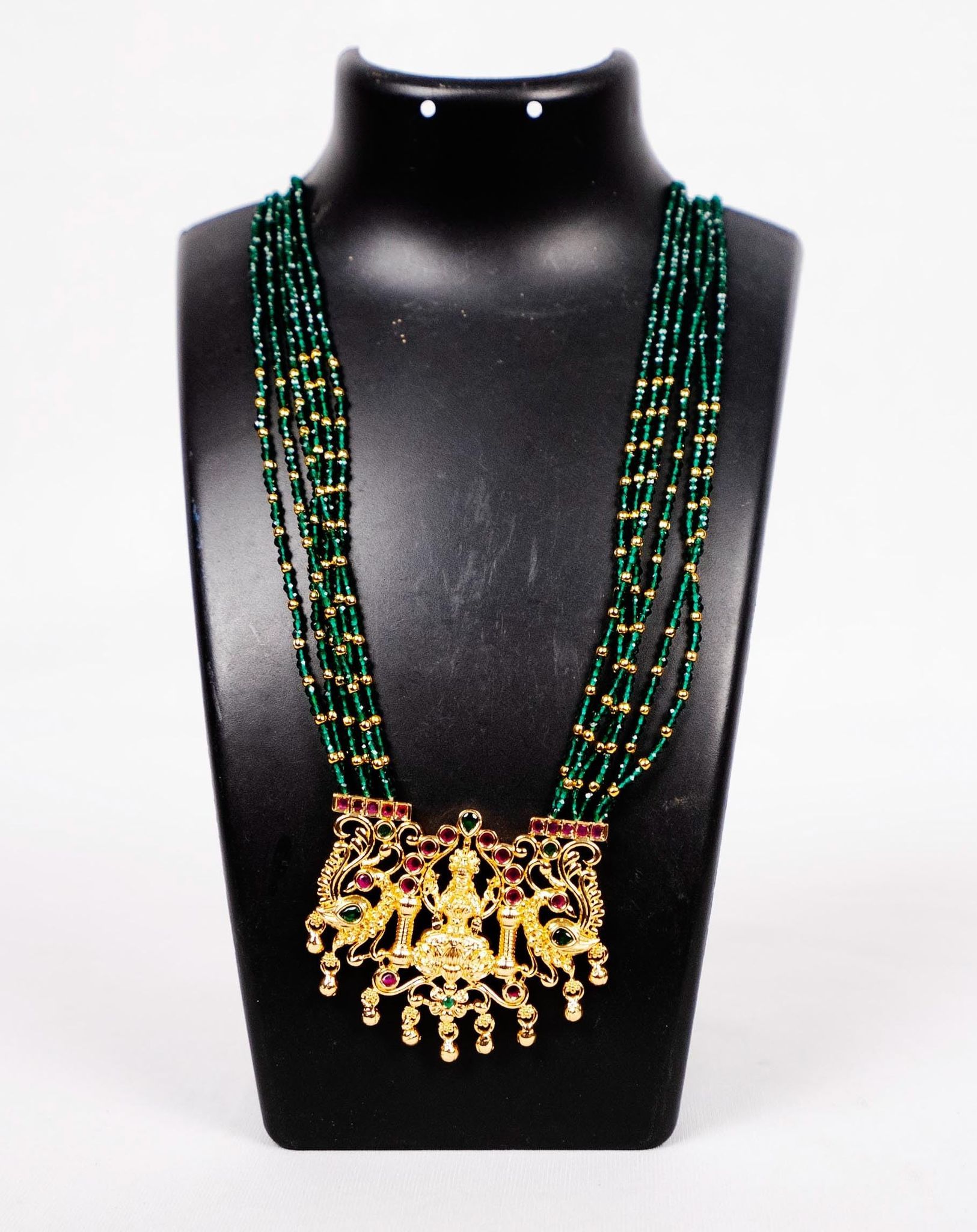 CRYSTAL BEADS neckles