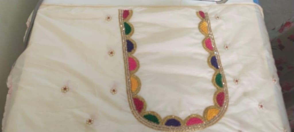 Ivory Silk Saree Blouse With Floral Embroidery