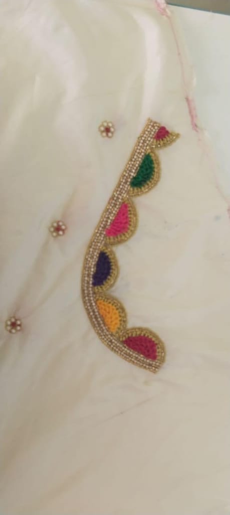 Ivory Silk Saree Blouse With Floral Embroidery