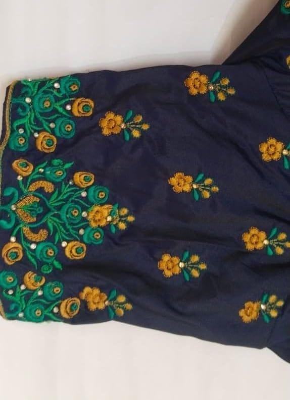 COMPUTER embroidery blouse